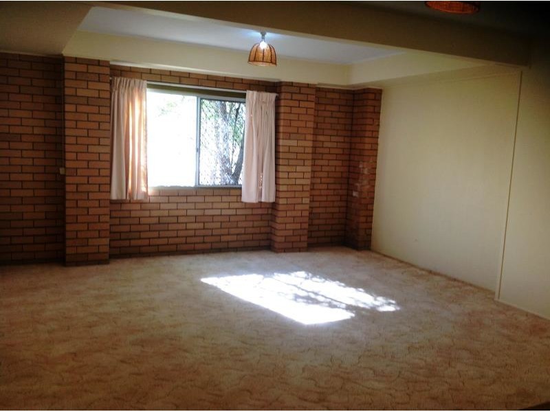 1/115a Canning Street, The Range QLD 4700